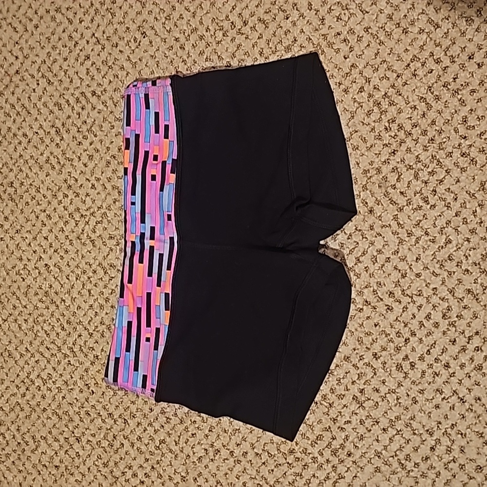 Ivivva girls size 10 reversible booty shorts